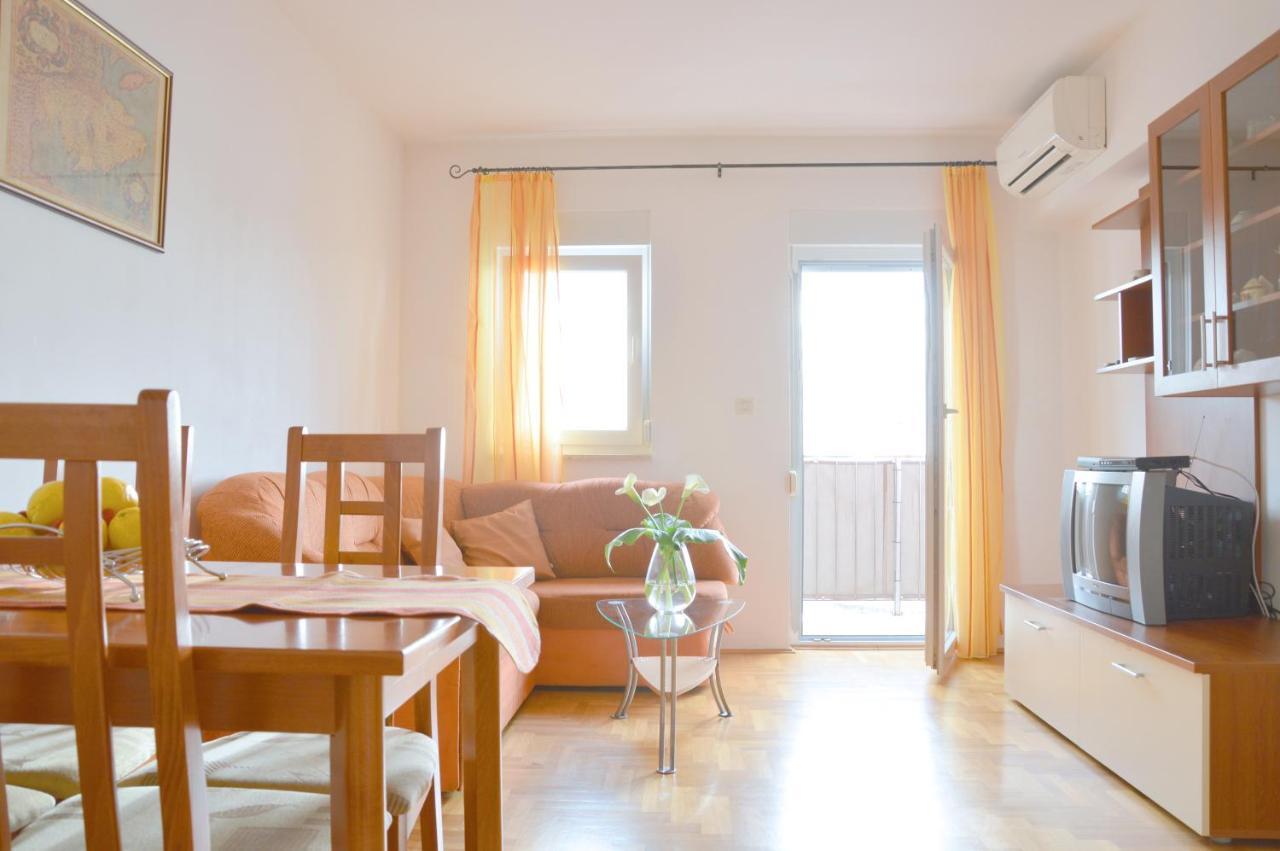 Apartment Riva Sea View Умаг Экстерьер фото
