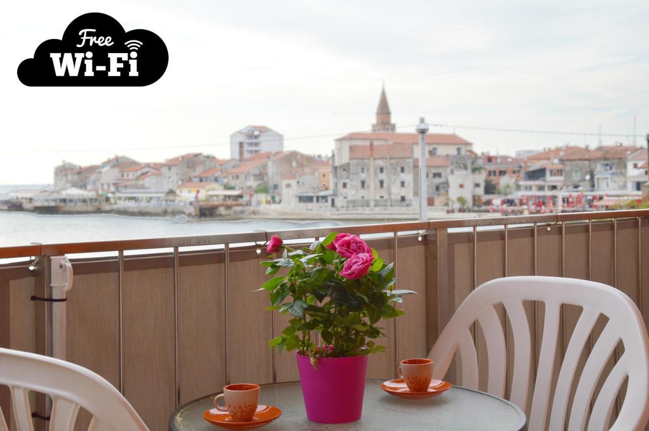 Apartment Riva Sea View Умаг Экстерьер фото