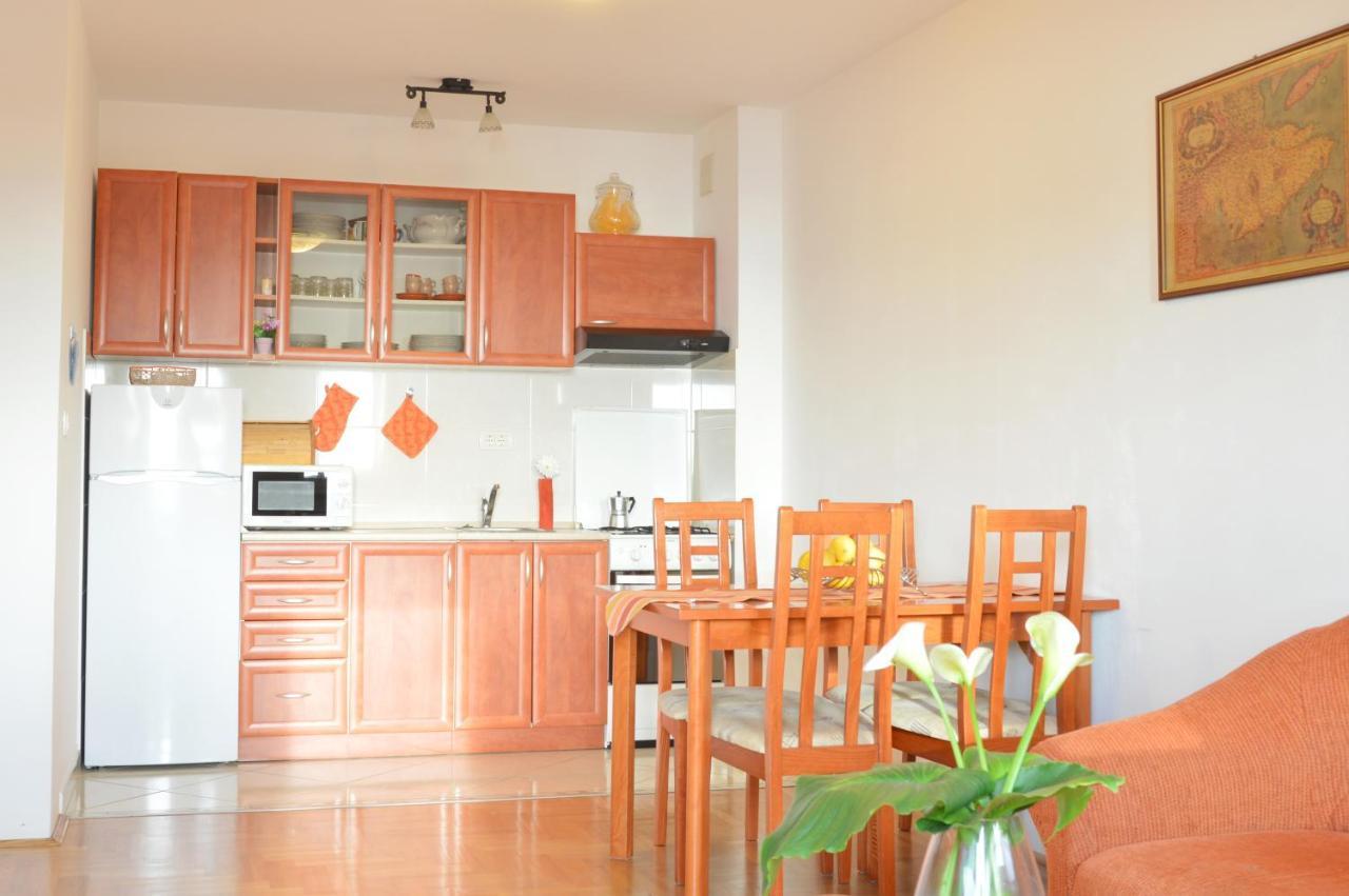 Apartment Riva Sea View Умаг Экстерьер фото